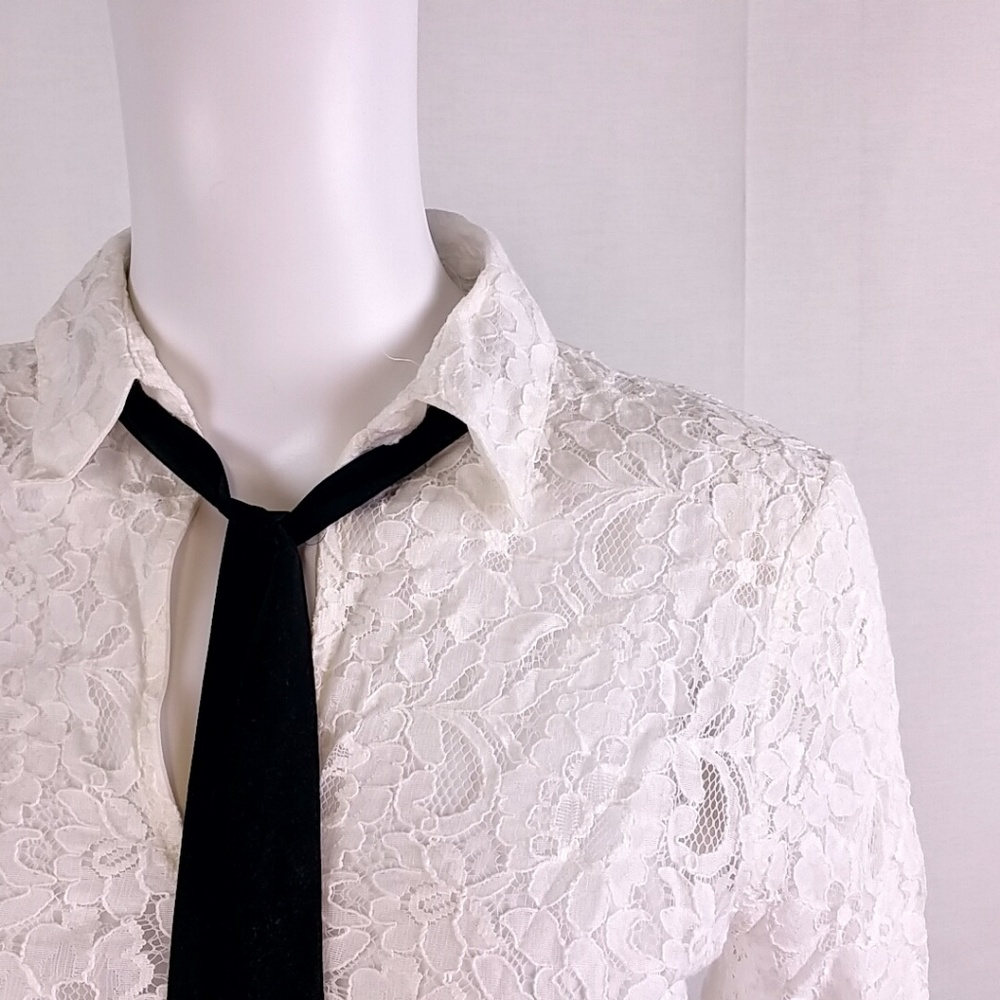 NWT Express White Lace Short Sleeve Black Necktie - Picture 3 of 6